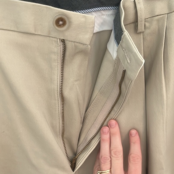 💕HP💕Haggar Classic fit no iron - tan pleated slacks - size 40x34 - Picture 2 of 5